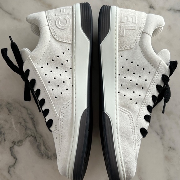 NEW Chanel 22A White Black Suede CC Flat Lace Up Tie Runner Trainer Sneaker 38 - Picture 8 of 16